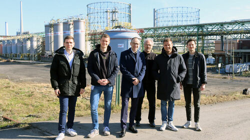 In the picture (from left): Jens Kaiser (Evonik), Vincent Daub (Greenlyte), Thomas Basten (Evonik), Paul Olbrich (Evonik), Florian Hildebrand (Greenlyte), Martin Schmickler (Greenlyte).